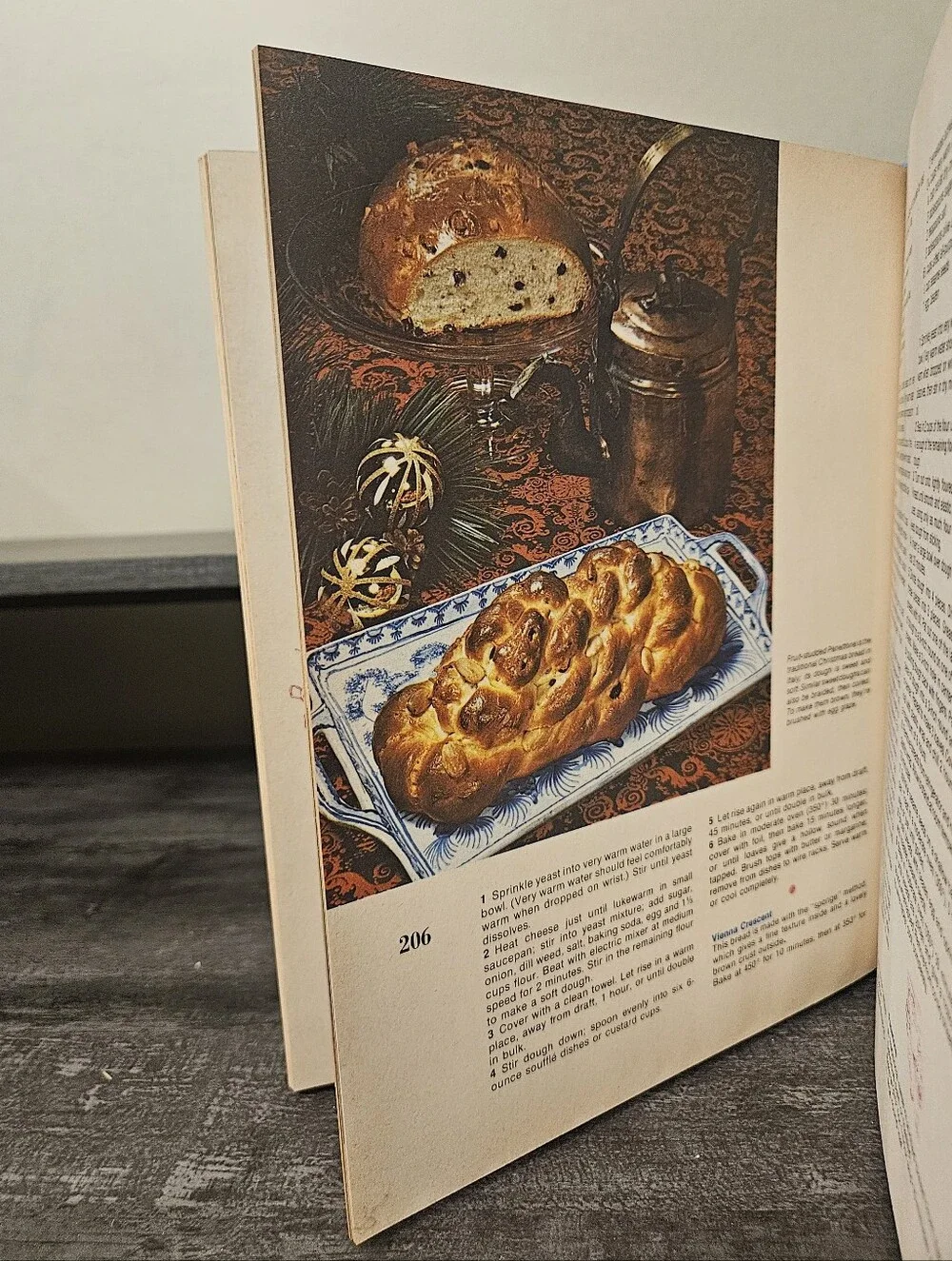 Vintage 1972 Family Circle Illustrated Library of Cooking Volume 2 Hardcover